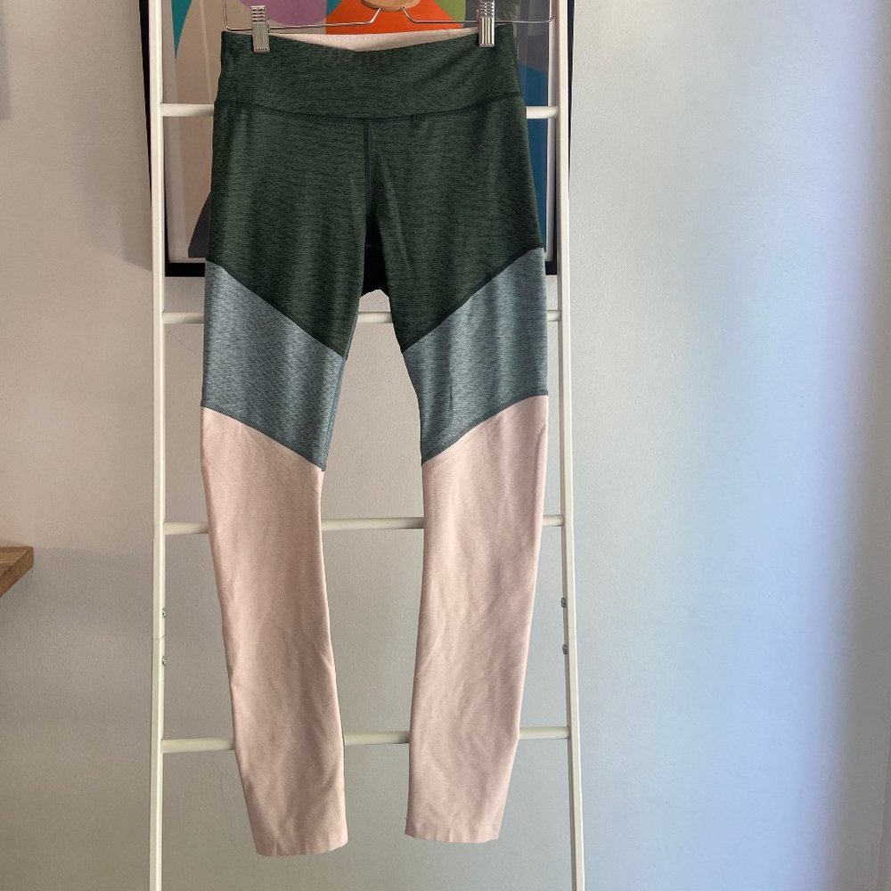 Outdoor Voices women's Springs 7/8 leggings green pink colorblock